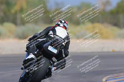 media/Sep-25-2023-Moto Forza (Mon) [[81ffa65e0a]]/B-C Group/Session 4 (Turn 2 Backside)/